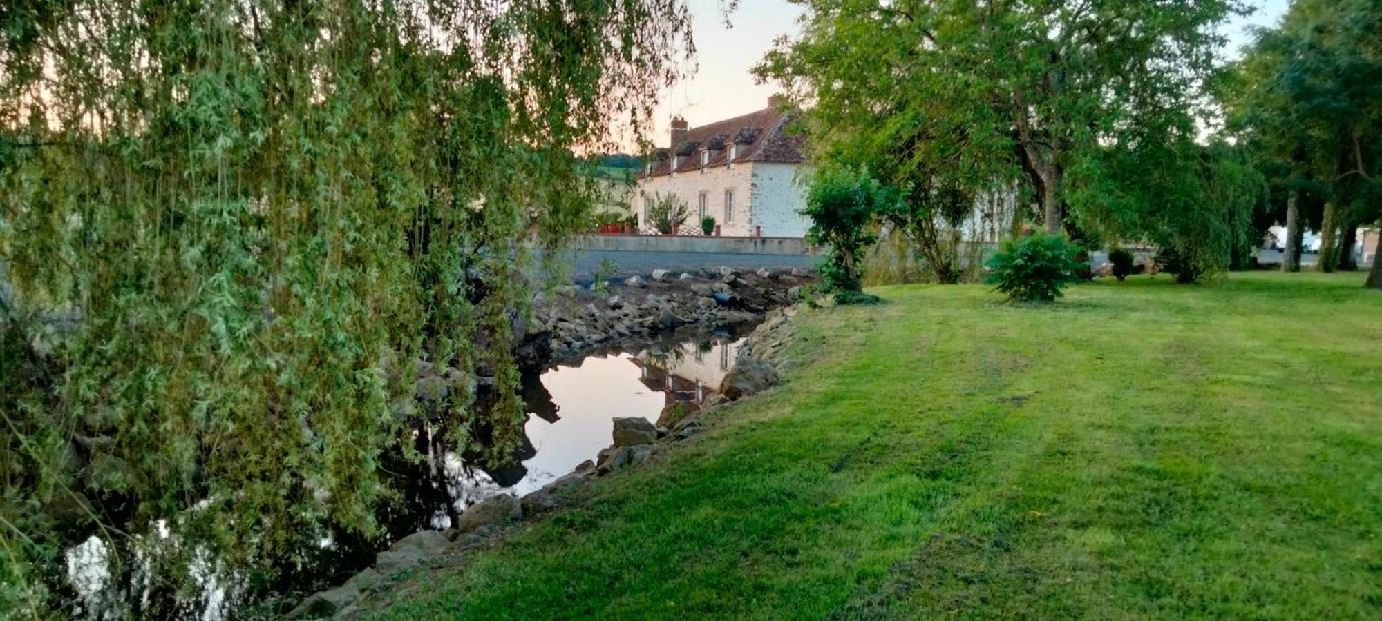 Gite & Chambre D'Hotes Du Moulin Villa Brûlon Buitenkant foto